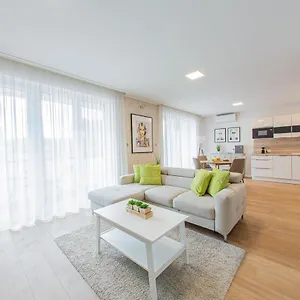 Life Bestern Apartman
